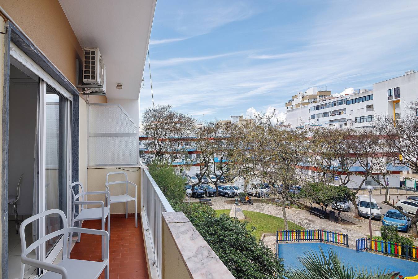 Ferienhaus 'Casa De Pardal' mit Balkon, Wlan und Klimaanlage in Cavacos, Quarteira