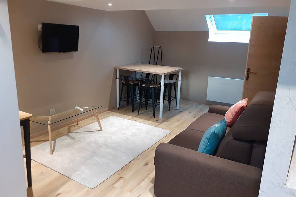5 Rooms For A Green Vacation in Avesnes-sur-Helpe