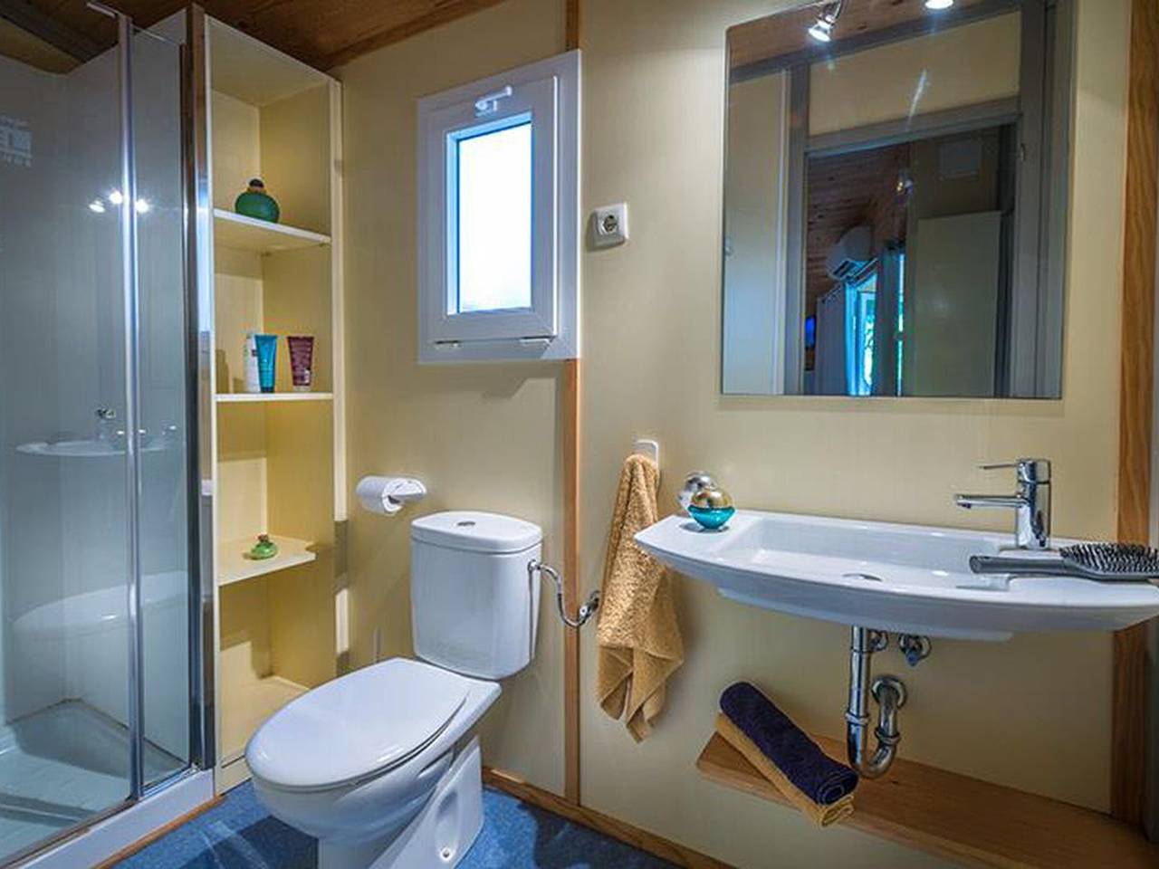 Bungalow con aire acondicionado para 5 personas in Roda de Bará, Costa Dorada