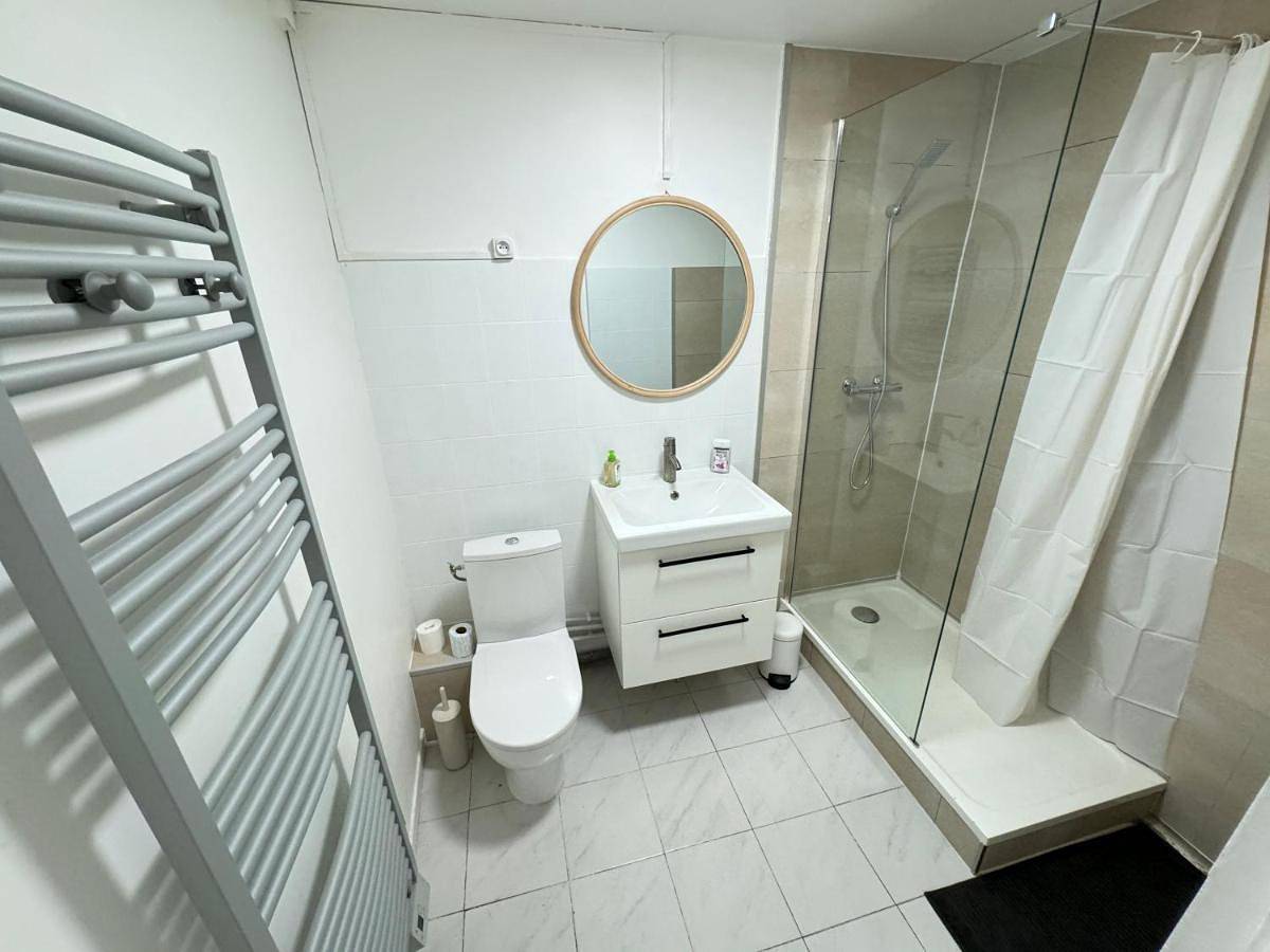 Appartement entier, One-Bedroom Apartment in Sète, Côte méditerranéenne (France)