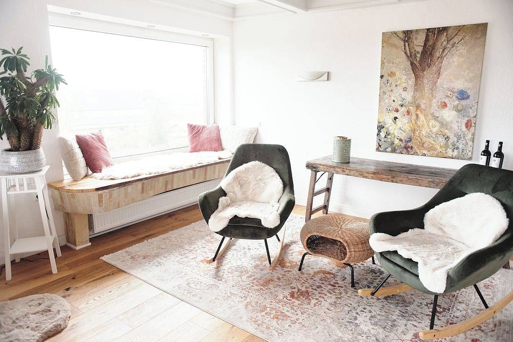 Entire apartment, Modern, spacious top-floor apartment with panoramic views of the Elbe in Hollern-Twielenfleth, Old Land Stade