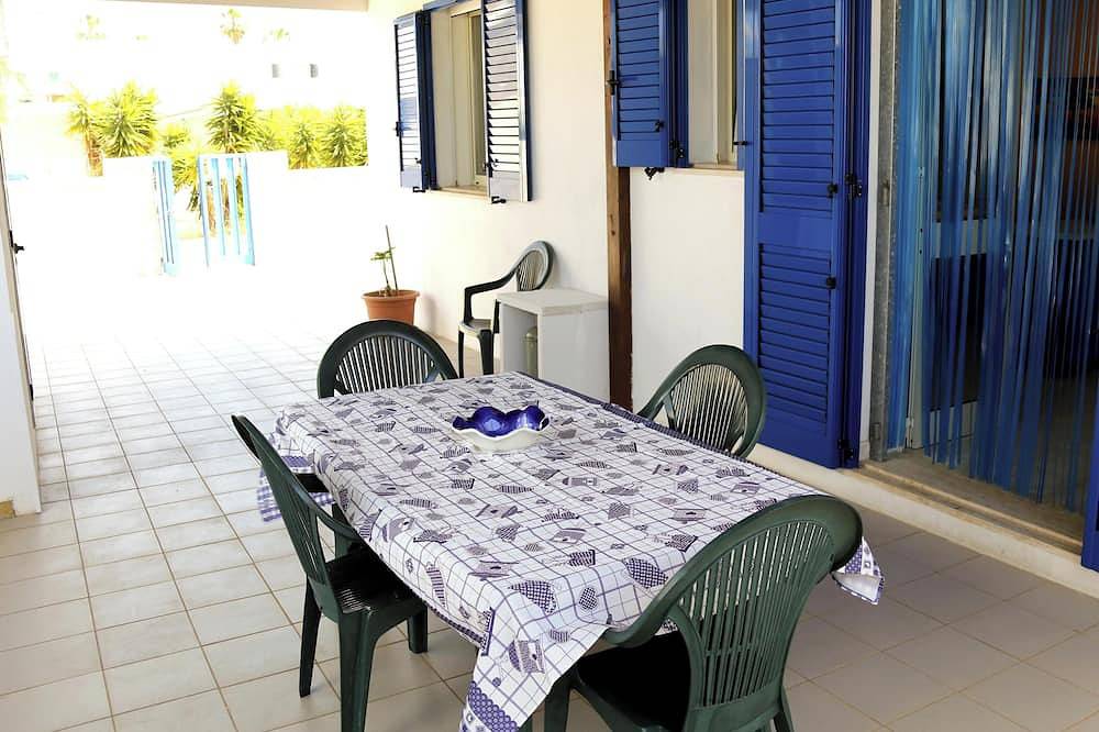 Villetta Consiglia: Terrace with Ocean View in Lido Marini in Lido Marini, Golfe de Tarente