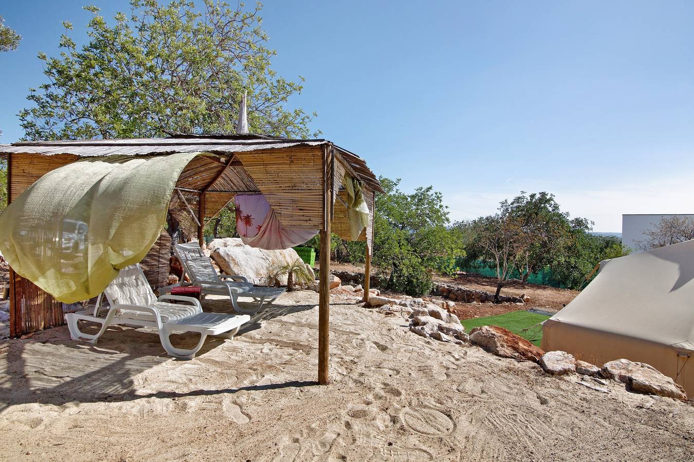 Zimmer Veneza – Naturistisches B&B für Paare in Alte, Faro Distrikt
