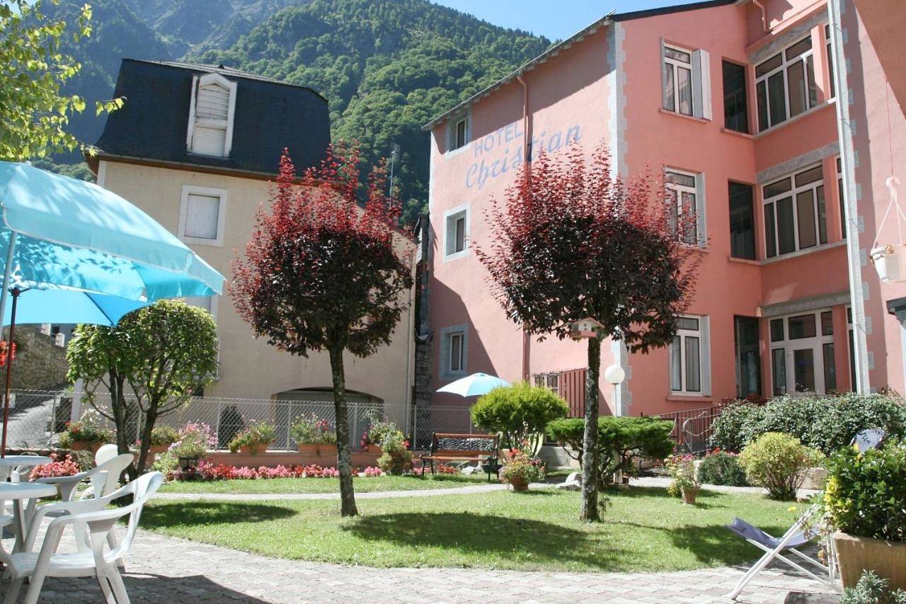 Double Room in Cauterets, Parc national des Pyrénées