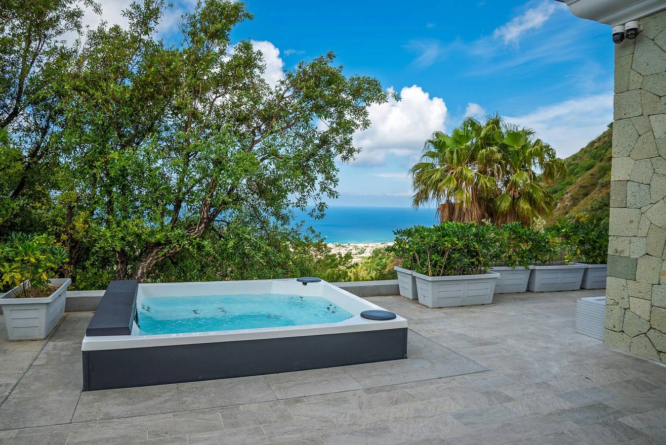 Maisonnette avec vue sur Ischia et jacuzzi in Forio, Ischia