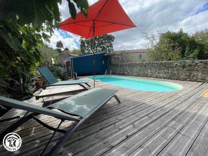 Gîte pour 5 personnes, avec Terrasse ainsi que Jardin et Piscine à Mareuil-sur-Lay-Dissais