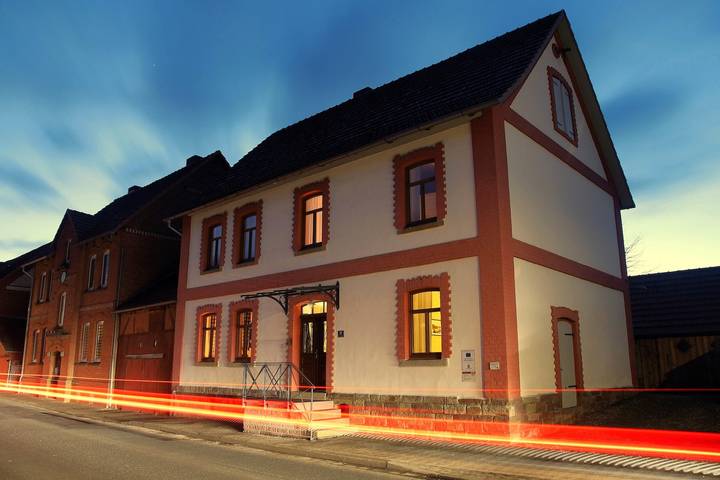 Ferienhaus für 8 Personen, mit Terrasse und Garten sowie Pool