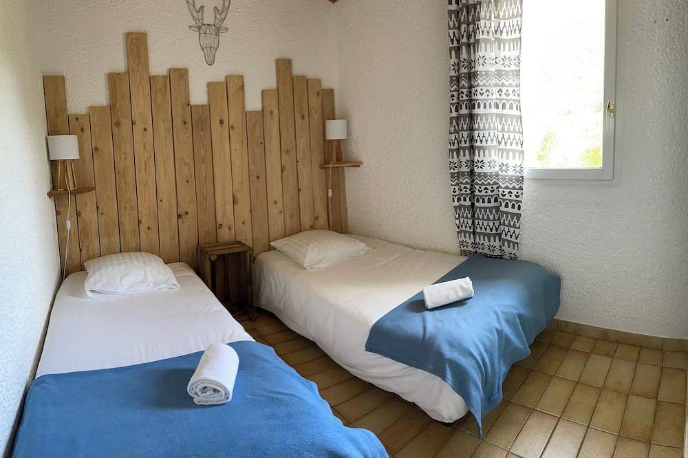 Une de nos villas dans un hameau composé de 6 villas + 1 gîte dans notre Mas, in Clamensane, Région de Forcalquier