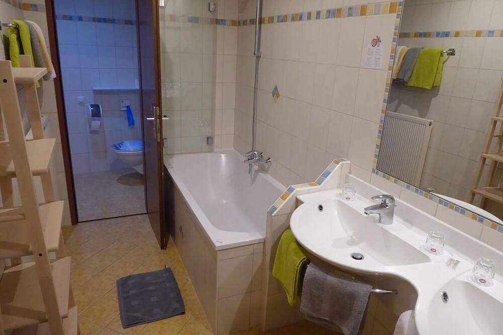 Appartement/Fewo, Badewanne, 2 Schlafräume - Gasthof Blasl in Losenstein, Steyr-Land