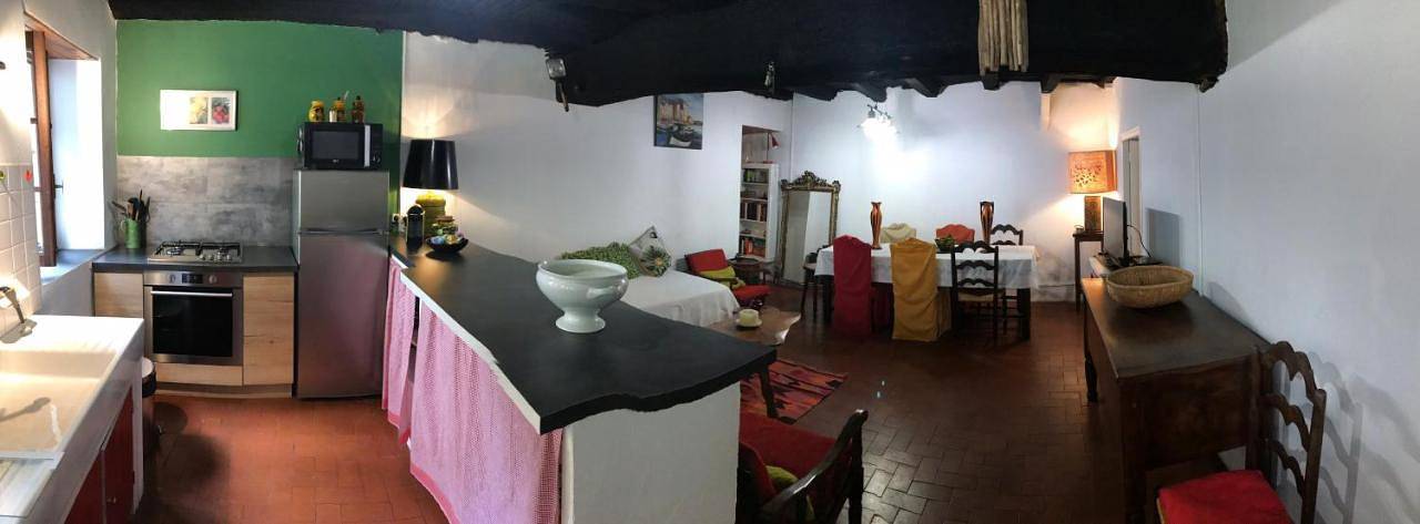 Location de vacances pour 4 personnes, avec vue et jardin à Ortiporio - 2