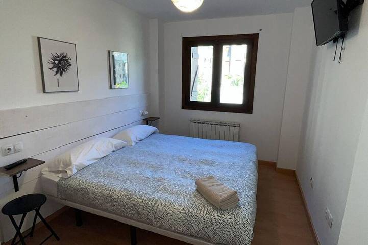 Ganze Wohnung, Gemütliche Wohnung in Bergnähe für 4 Personen in Villanúa, Aragonesische Pyrenäen