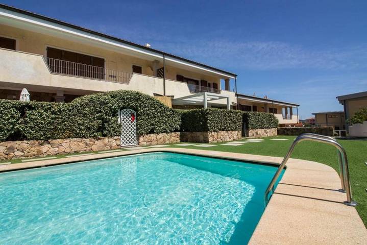 Ganze Wohnung, Ferienwohnung für 2 Personen mit Pool in Palau (dorf), Palau (Sardinien)