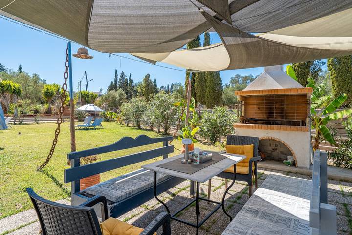 Ferielejlighed for 6 personer, med balkon og have i Korfu