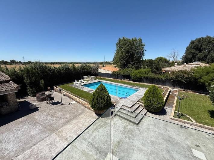 Chalet para 10 personas, con jacuzzi además de jardín y piscina en Provincia de Madrid - 3