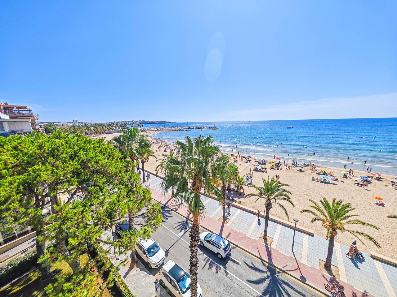 Appartamento intero, Spacious apartment in Salou with parking, sea view terrace in Platja de Ponent (Salou), Salou
