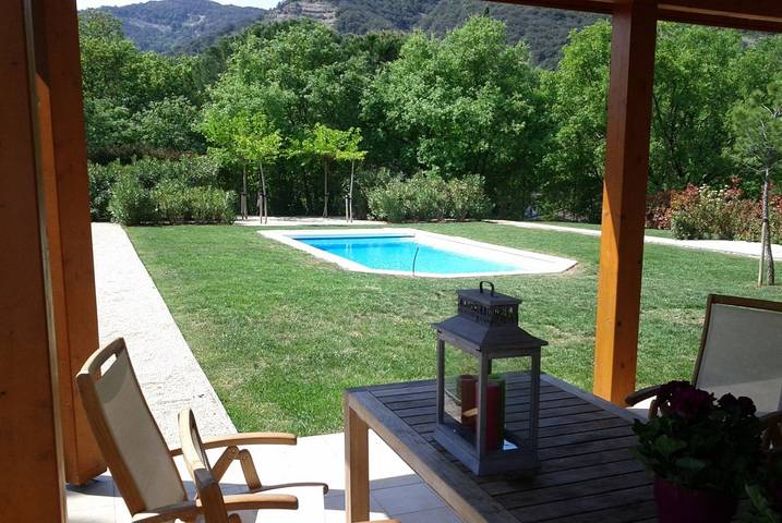 Gîte pour 8 personnes, avec piscine, adapté aux familles à Vallon-Pont-d'Arc - 2