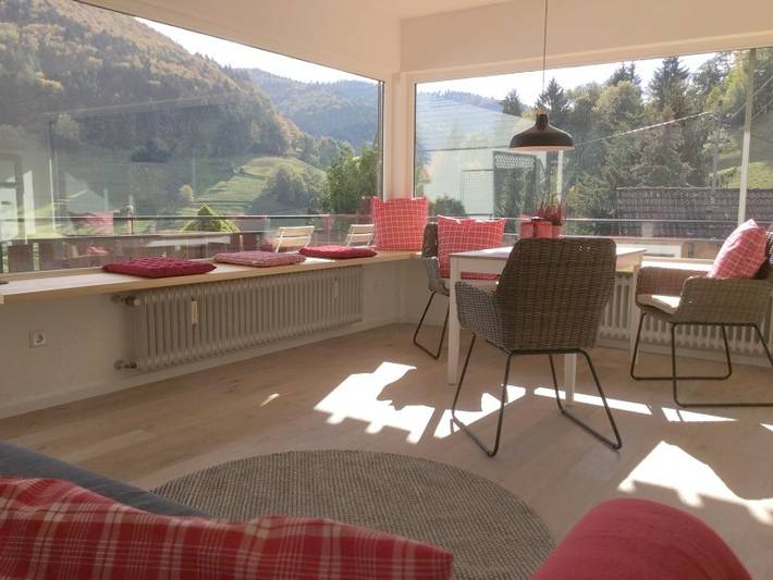 Ferienwohnung für 4 Personen, mit Balkon/Terrasse und Garten in Münstertal - 2