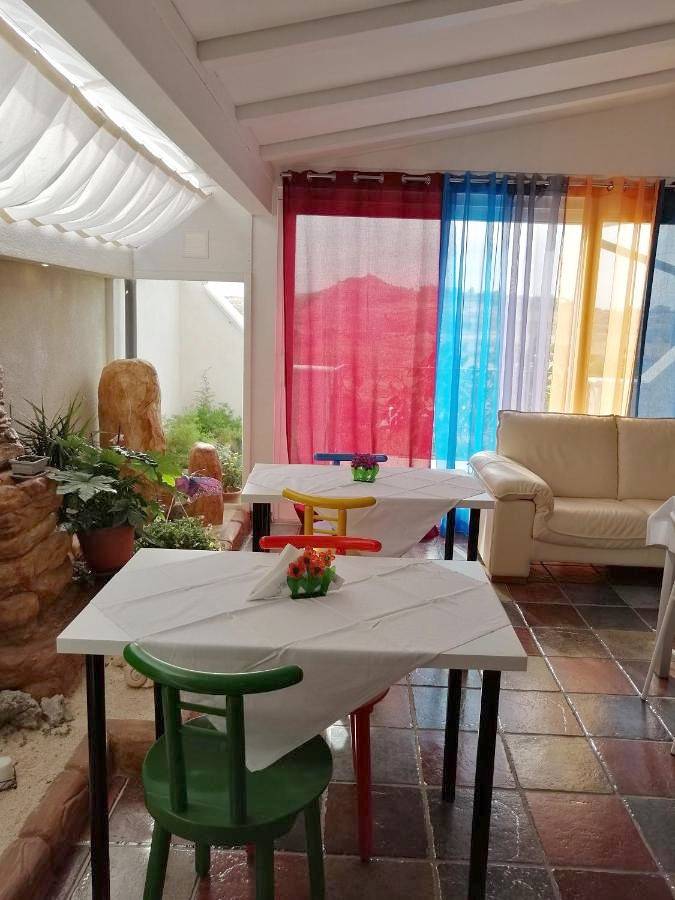 Maison d’hôte pour 3 personnes, avec balcon et vue à Gela - 4