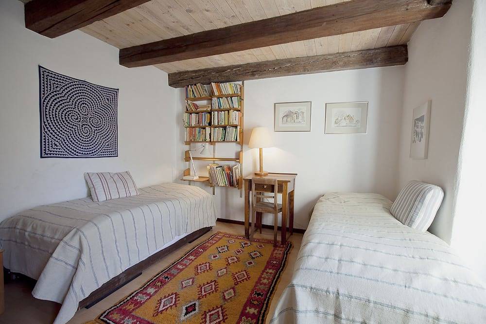 Ganze Wohnung, 'La Dolce Vita'  in der Sonne des Südens!  (4.5/5 Sterne) in Maggia, Tessiner Alpen