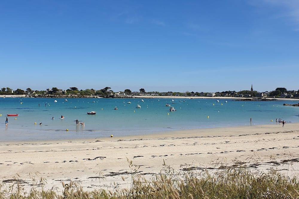 Maison chaleureuse avec spa (12 personnes) in Brignogan-Plages, Région de Brest