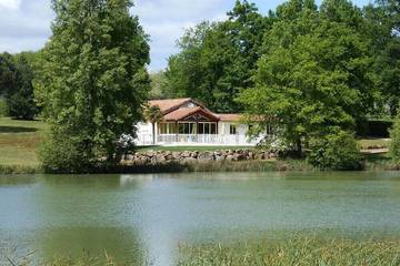 Gîte pour 6 personnes, avec jacuzzi et terrasse à Lussas-et-Nontronneau
