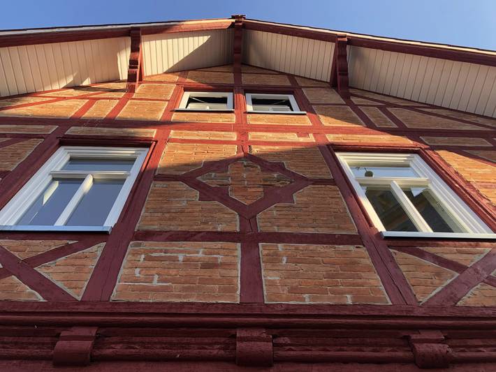 Ganze Ferienwohnung, Altes Pfarrhaus Neustädt - Einzelzimmer im Erdgeschoss, mit externem, direkt  angrenzendem Bad in Gerstungen, Werratal
