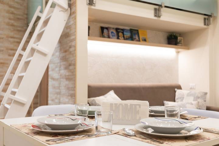Holiday Home 'Zelda Casa Vacanza' with Balcony, Wi-Fi and Air Conditioning in Giovinazzo, Bari Provinsen