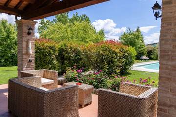 Villa for 14 Guests in Citerna, Perugia Province, Picture 4