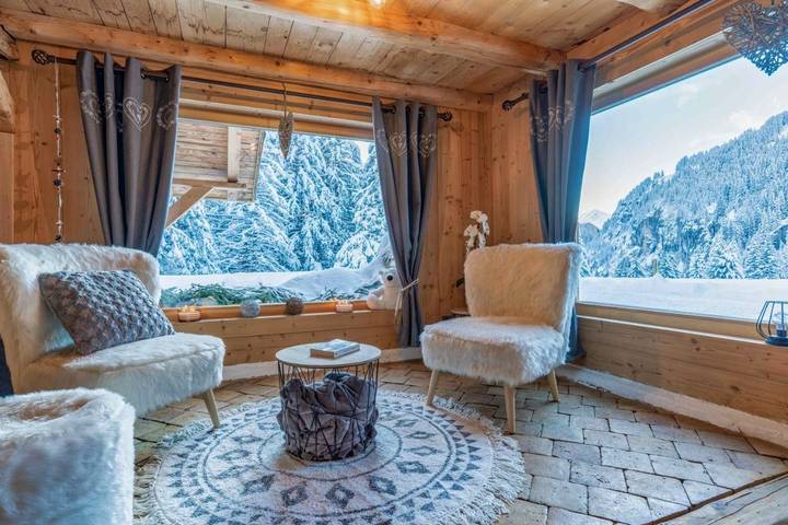Chalet pour 15 personnes, avec vue sur le lac ainsi que vue et jardin