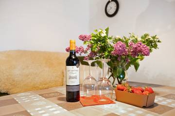 Ferienwohnung 'Auf Dem Rosenhof' mit Terrasse, Garten und Wi-Fi