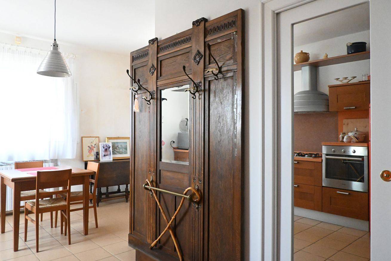 Apartamento entero, S327 - Sirolo, comfortable two-room apartment well equipped in Sirolo, Riviera del Conero