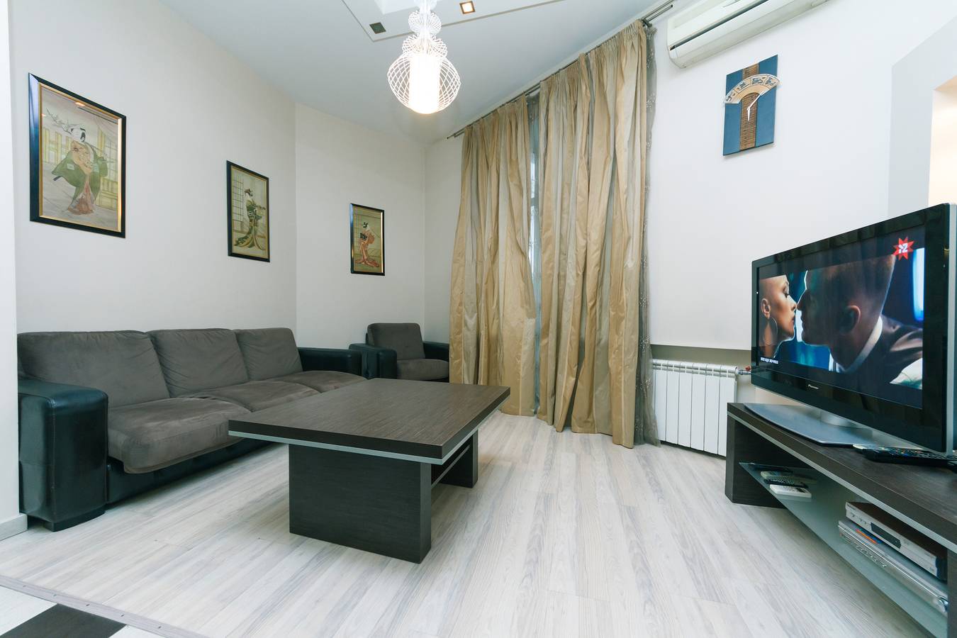 Ganze Wohnung, Ein Schlafzimmer, Luxe, 29 Kreschatyk, Zentrum von Kiew in Kiew, Ukraine