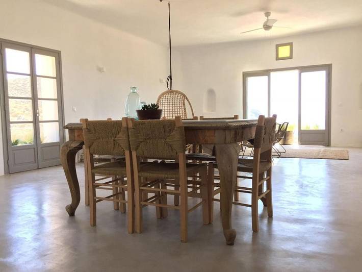 Villa pour 4 personnes, avec terrasse ainsi que piscine et jardin dans Antiparos - 3