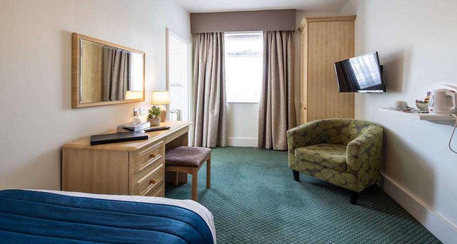 Hôtel pour 10 personnes, avec piscine ainsi que jacuzzi et terrasse dans Jersey - 3