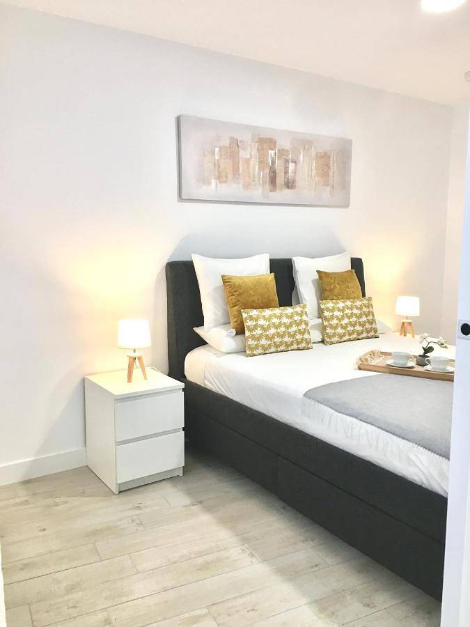 Apartamento entero, Castro Holidays - Apto C Nuevo Céntrico con Garaje Gratis in Castro Urdiales, Costa de Cantabria