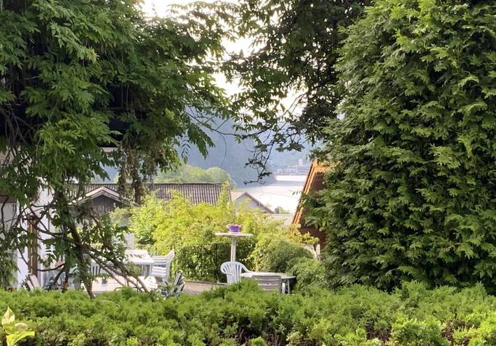Appartement de vacances pour 3 personnes, avec Terrasse ainsi que Jardin et Vue