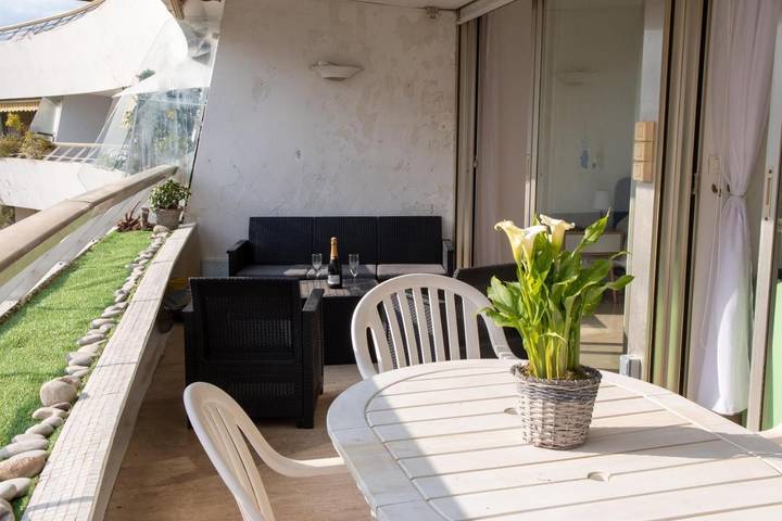Gîte pour 4 personnes, avec terrasse et vue dans Plage de la Pierre au Tambour - 4