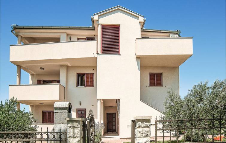 Ferienwohnung für 4 Personen, mit Terrasse in Biograd na Moru - 3