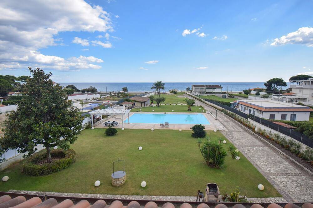Villa Baia del Circeo in Torre Olevola, Agro Pontino