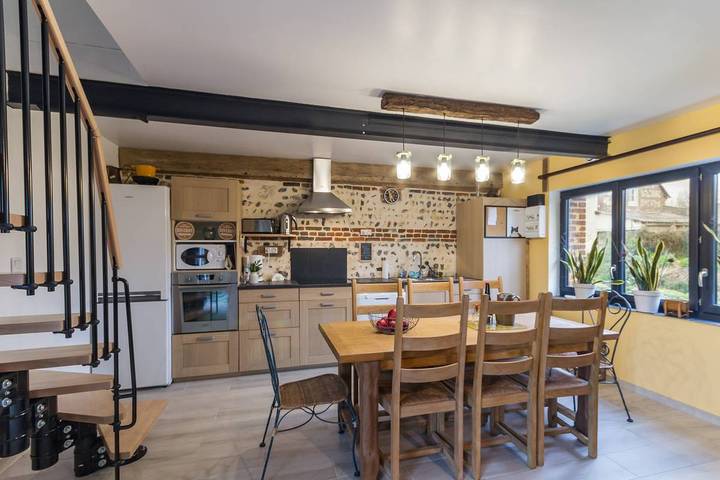 Gîte pour 7 personnes, avec jardin et terrasse à Saint-Jouin-Bruneval - 4