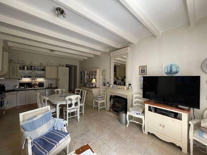 Location de vacances pour 10 personnes, avec piscine ainsi que terrasse et vue, animaux acceptés à Chervettes - 4