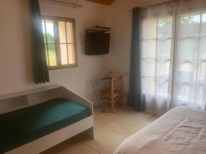 Location de vacances pour 5 personnes, avec Terrasse ainsi que Jardin et Vue à Saint-Révérend - 2