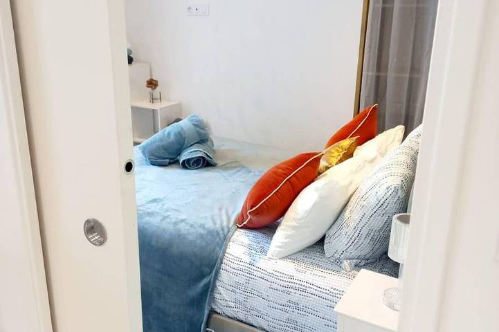 Appartement entier, Vue magique exceptionnelle : 2 pièces sur le port de St-Goustan in Auray, Côte des Mégalithes