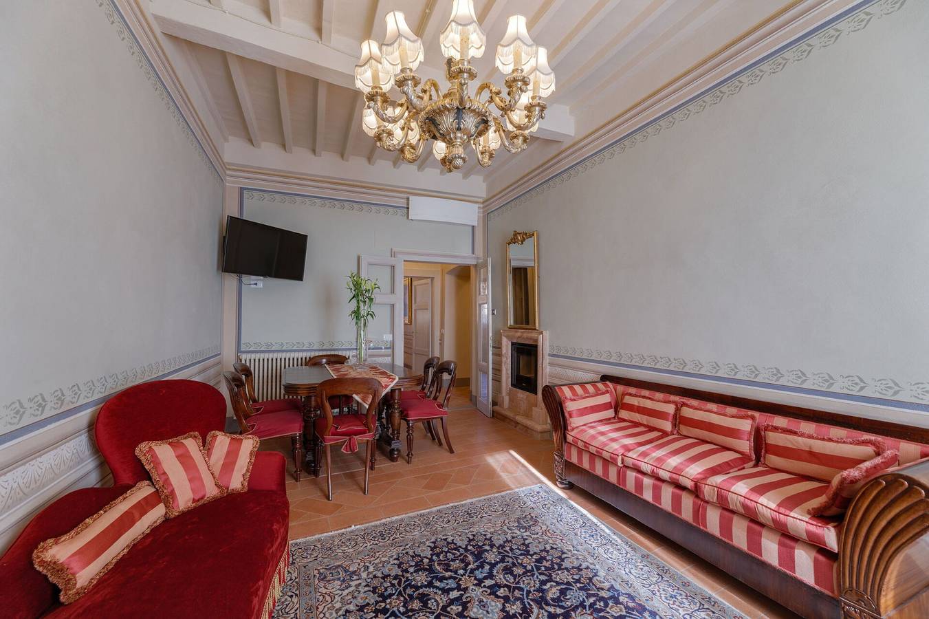 Entire apartment, Appartamento Zefferini in Cortona, Arezzo Province