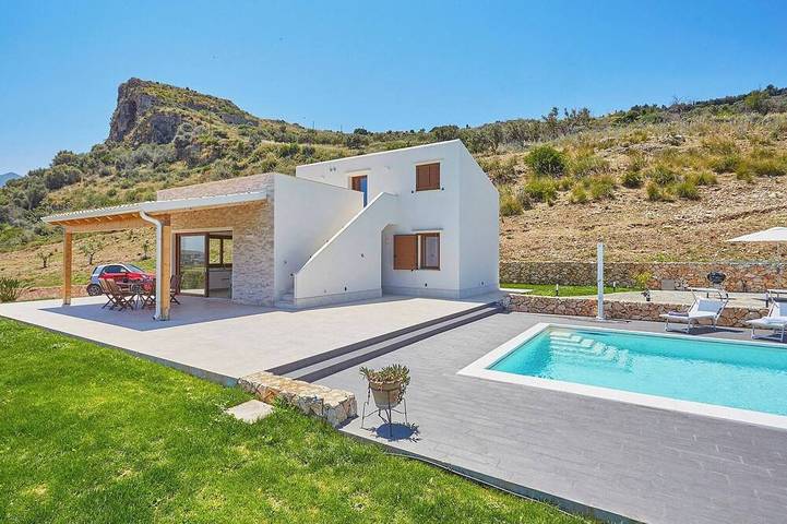 Chalet para 6 personas, con piscina además de balcón y jardín, Se admiten mascotas - 1