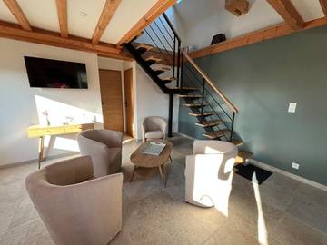 Gîte pour 4 personnes, avec jardin à Cosqueville