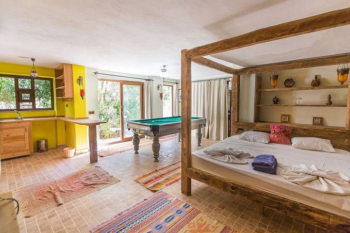 Atemberaubende Villa, privater beheizter Pool, Dachterrassenbar, Billardtisch, 200 m zum Strand in Kaş, Provinz Antalya