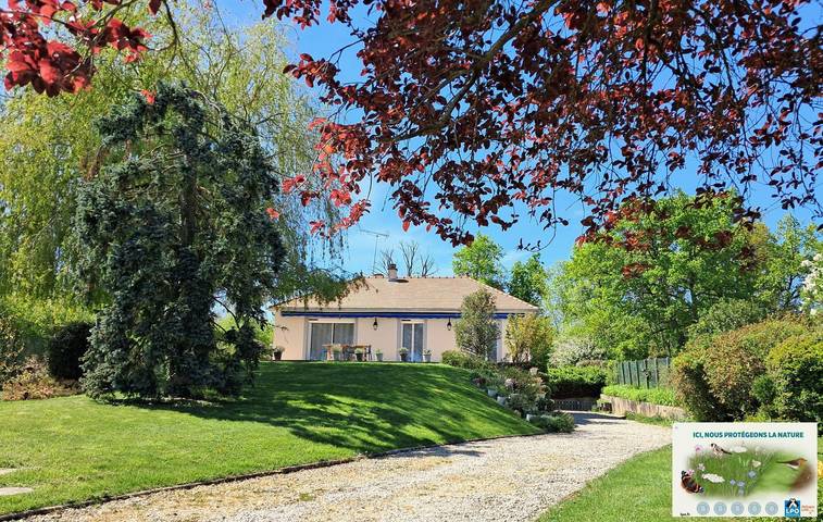 Gîte pour 6 personnes, avec Terrasse et Jardin ainsi que Piscine et Vue