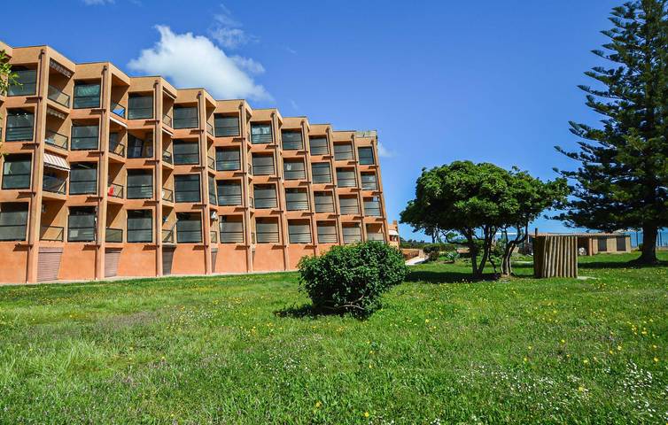 Apartamento vacacional entero, Encantador apartamento con piscina y terraza, cerca de la costa y del centro de la ciudad in Moriani-Plage, Francia