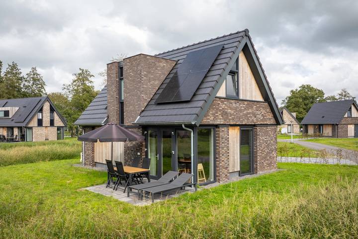 Bungalow für 4 Personen, mit Terrasse und Balkon/Terrasse - 1